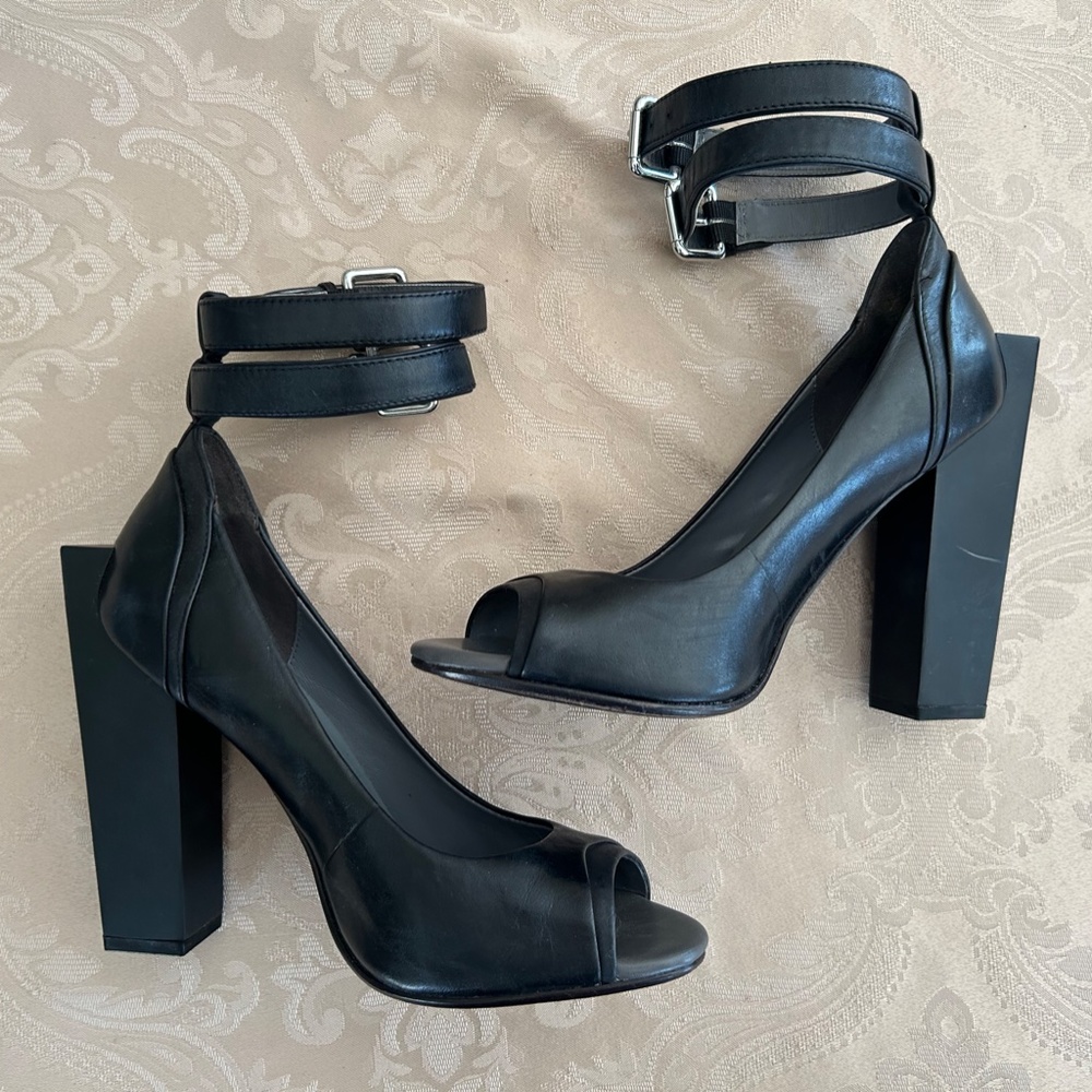 United Nude Double Ankle Strap Block Heel, Black, Size EU 38 / US 7.5